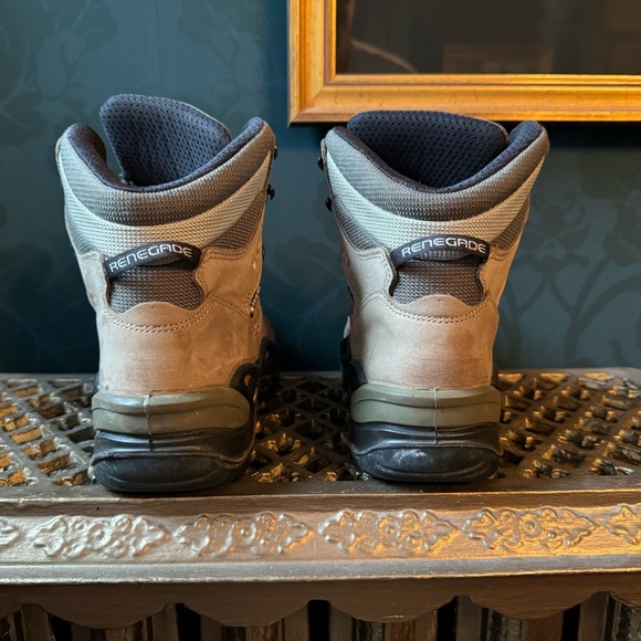 Lowa Renegade GTX women’s size 9 Mid Hiking Boot - Picture 3 of 6